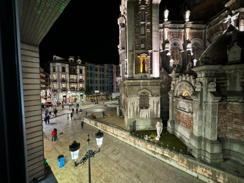 Piso Nuevo Centro Doctor Casal Apartment Oviedo Bagian luar foto